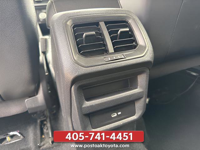 Used 2024 Volkswagen Taos SE FWD image 18