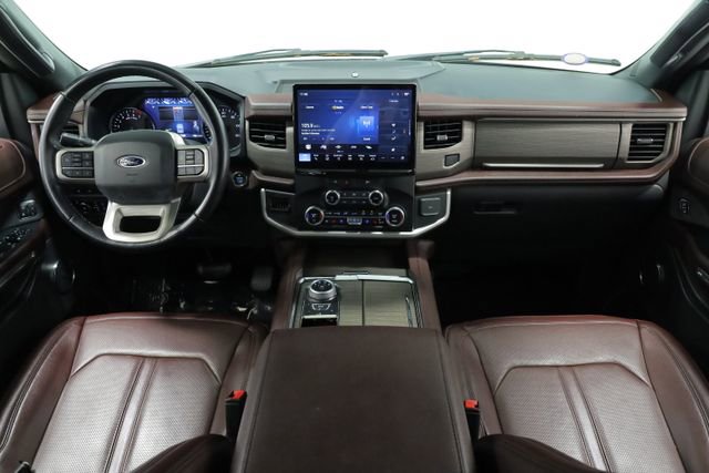 Used 2023 Ford Expedition Limited image 11