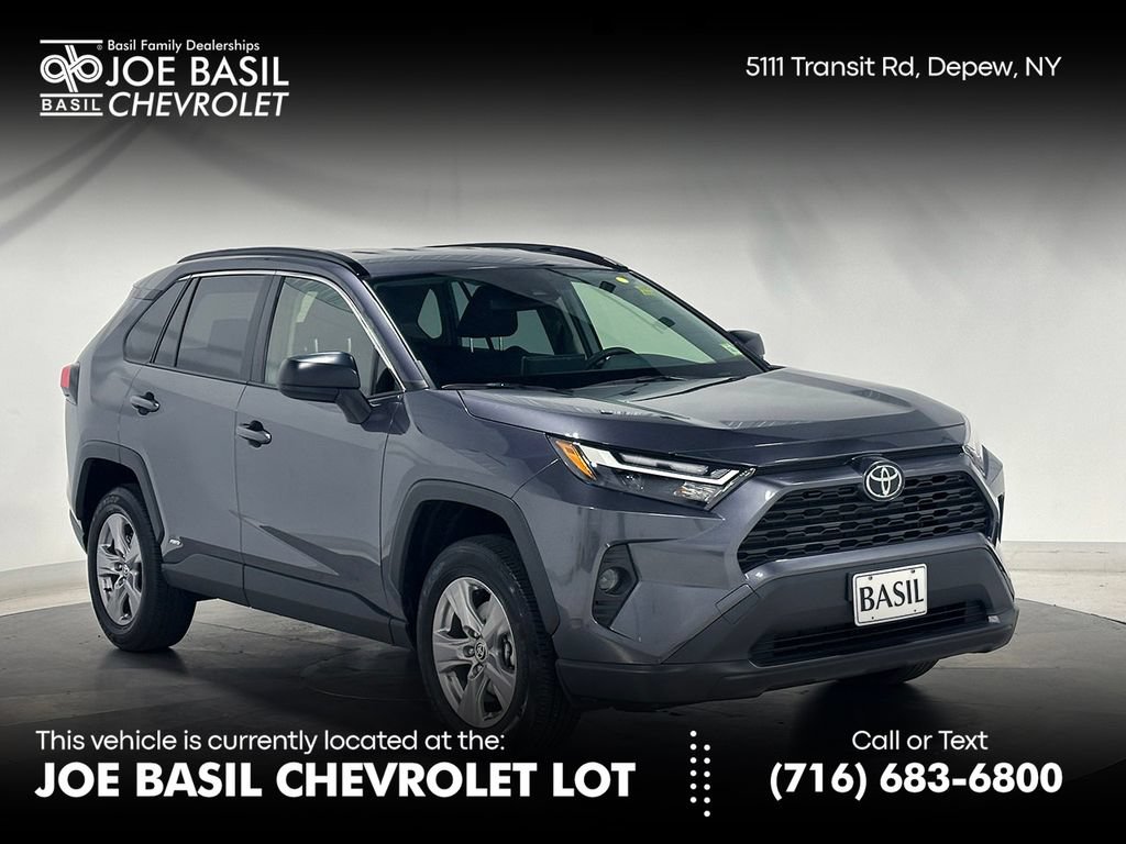 Used 2025 Toyota RAV4 LE AWD/4WD image 1