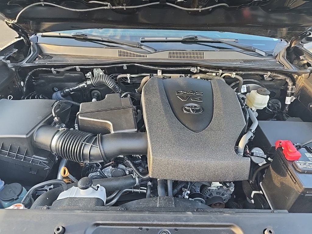 Used 2022 Toyota Tacoma SR image 12