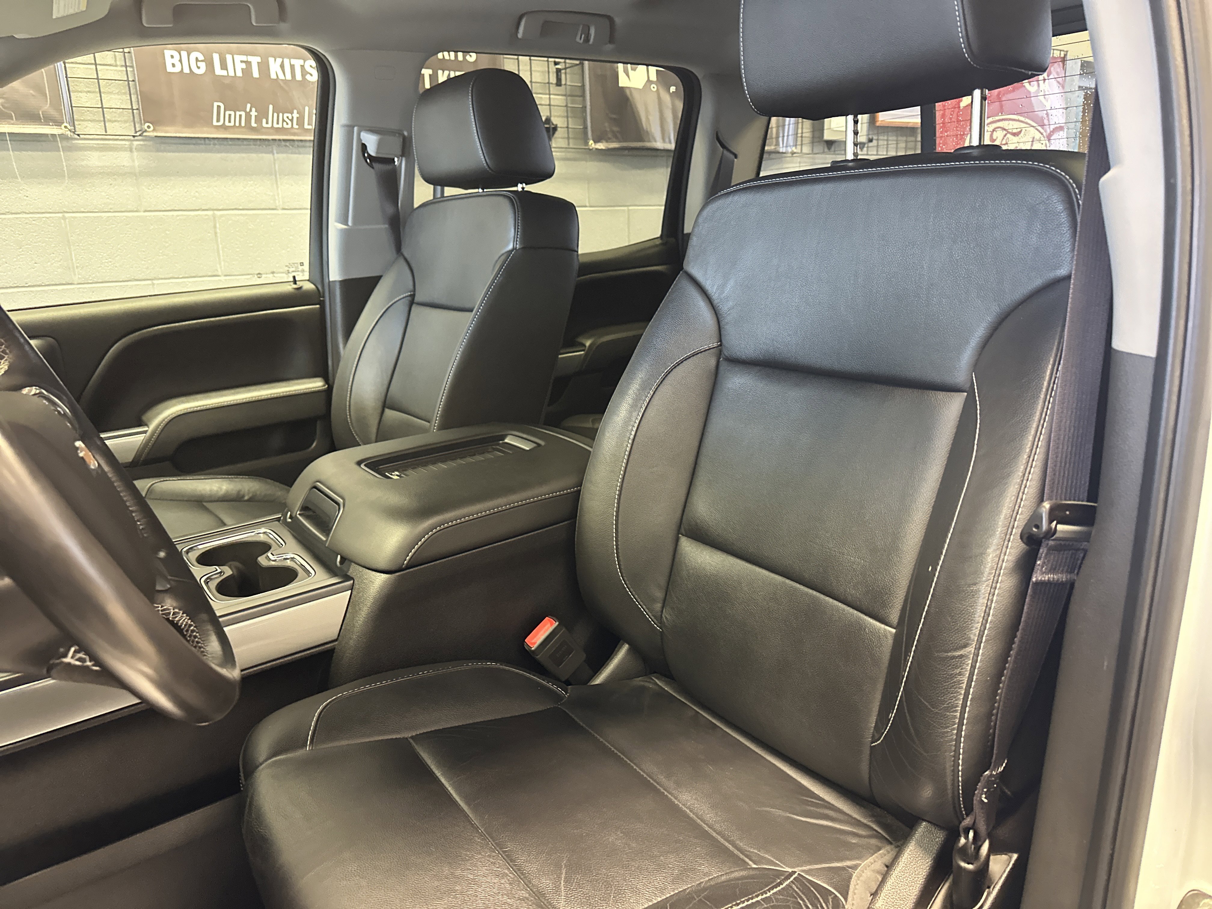 Used 2016 Chevrolet Silverado 1500 LTZ Z71 image 17