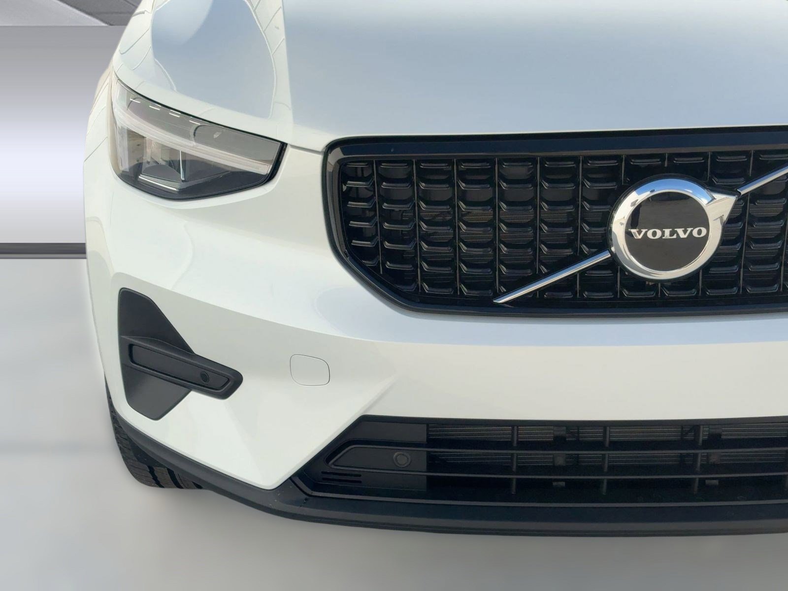 New 2026 Volvo XC40 B5 Core w/ Climate Package image 27