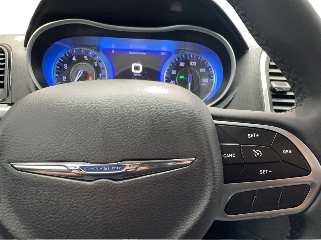 Used 2023 Chrysler 300 Touring w/ Sport Appearance Package RWD image 39