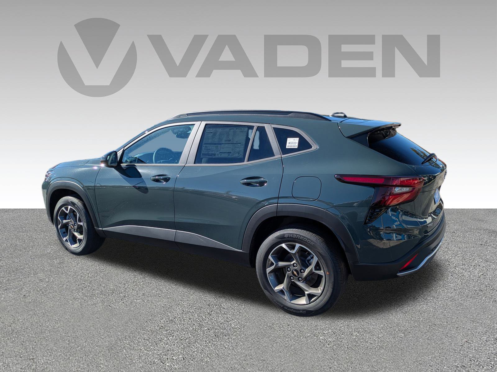 New 2025 Chevrolet Trax LT w/ Driver Confidence Package image 28