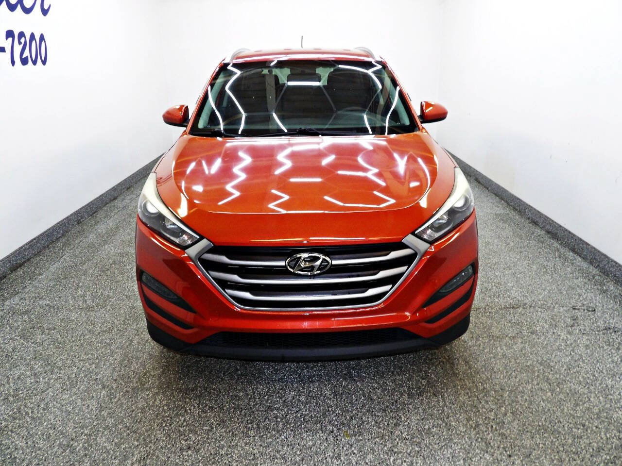 Used 2017 Hyundai Tucson SE w/ SE Popular Package 02 AWD/4WD image 2