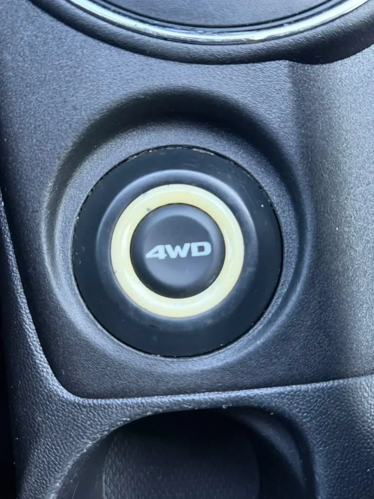 Used 2013 Mitsubishi Outlander Sport ES AWD/4WD image 18