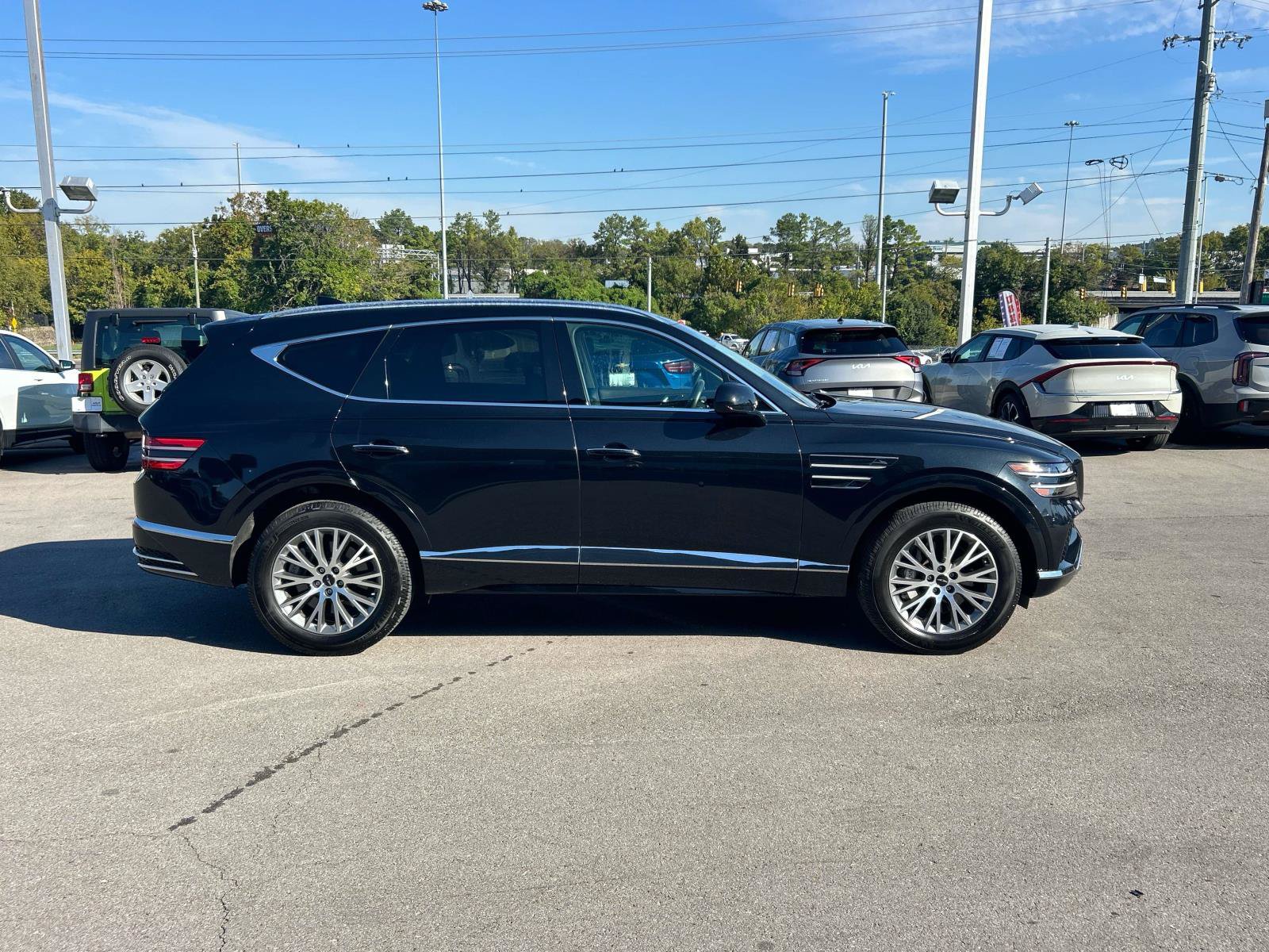 Used 2025 Genesis GV80 2.5T Standard AWD/4WD image 2