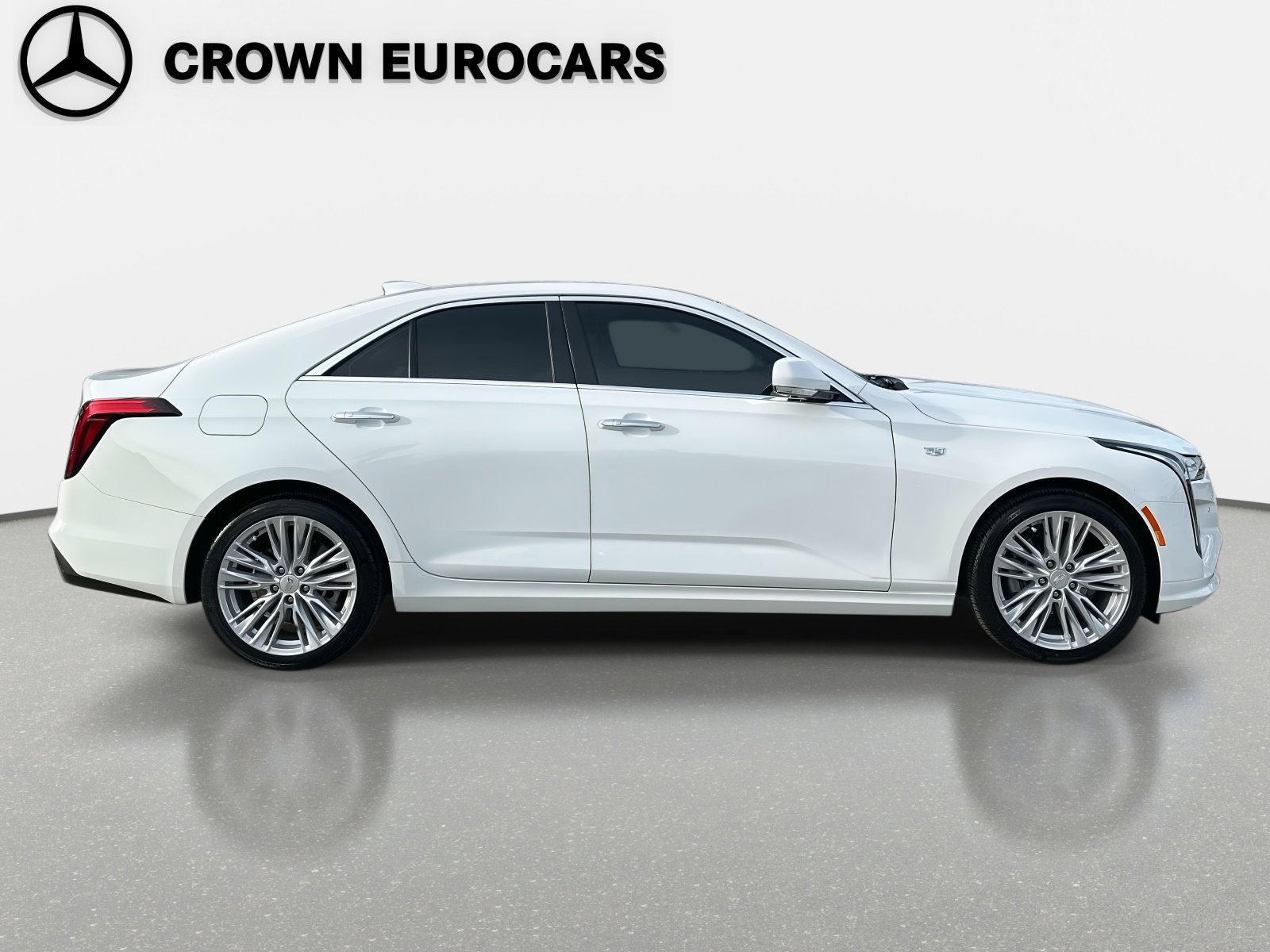 Used 2025 Cadillac CT4 Premium Luxury image 4