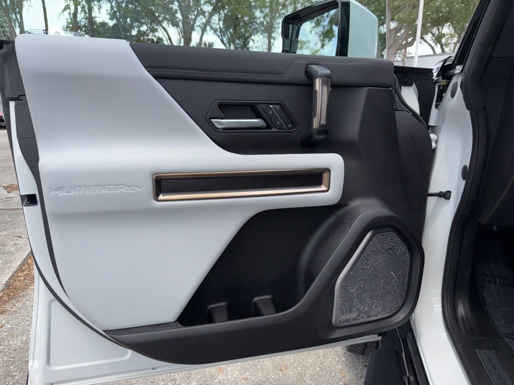 Used 2025 GMC Hummer EV 3X AWD/4WD image 23