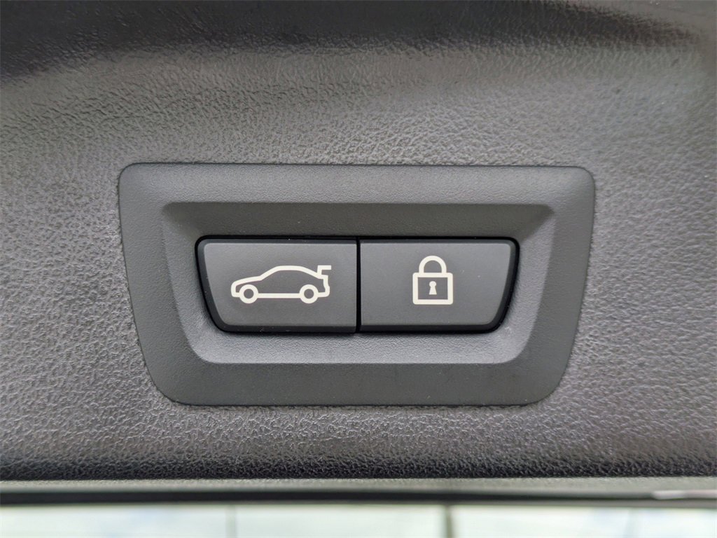 Used 2021 BMW X5 sDrive40i w/ Convenience Package image 14