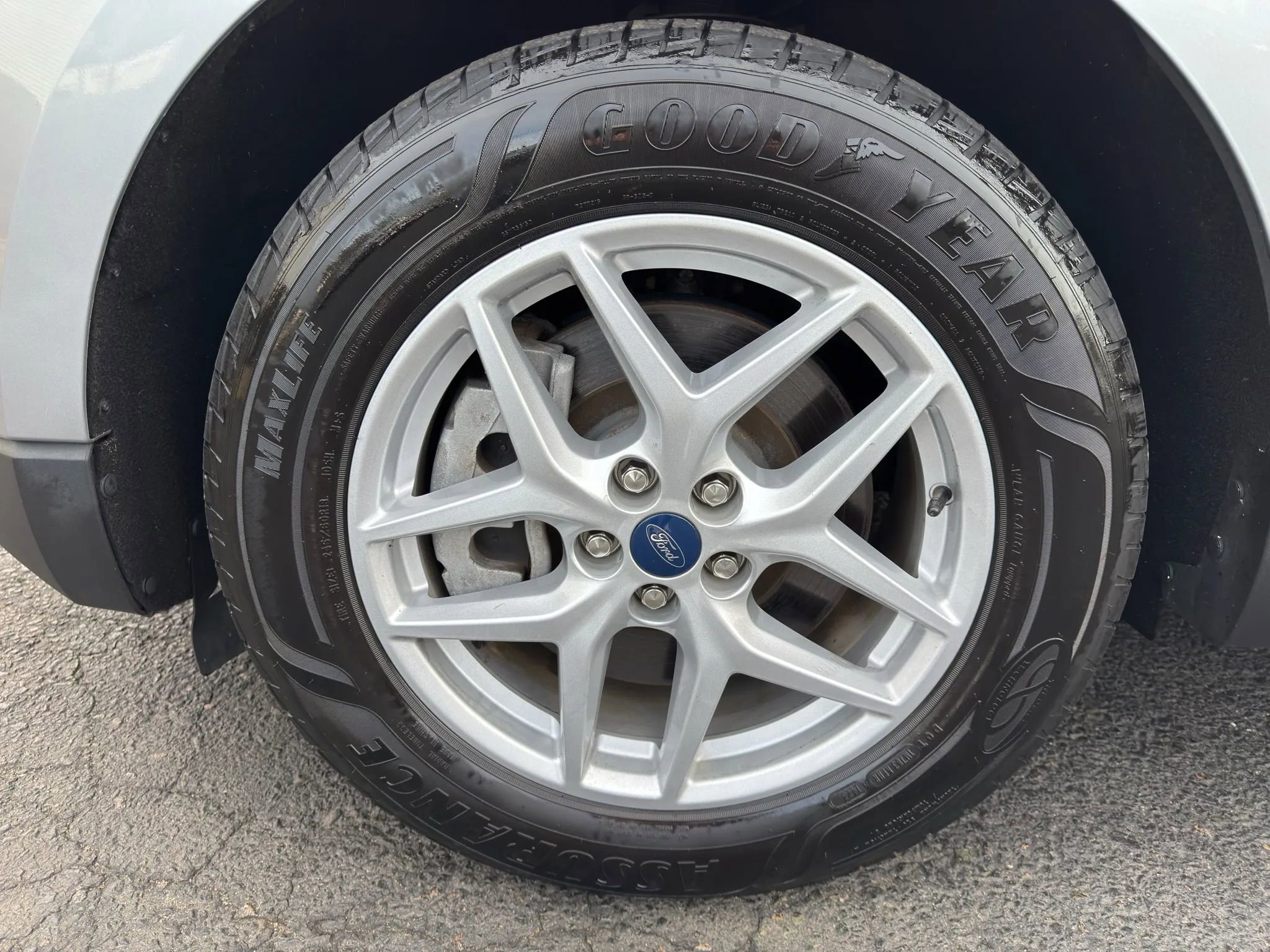 Used 2021 Ford Edge SEL w/ Cargo Accessory Package image 12