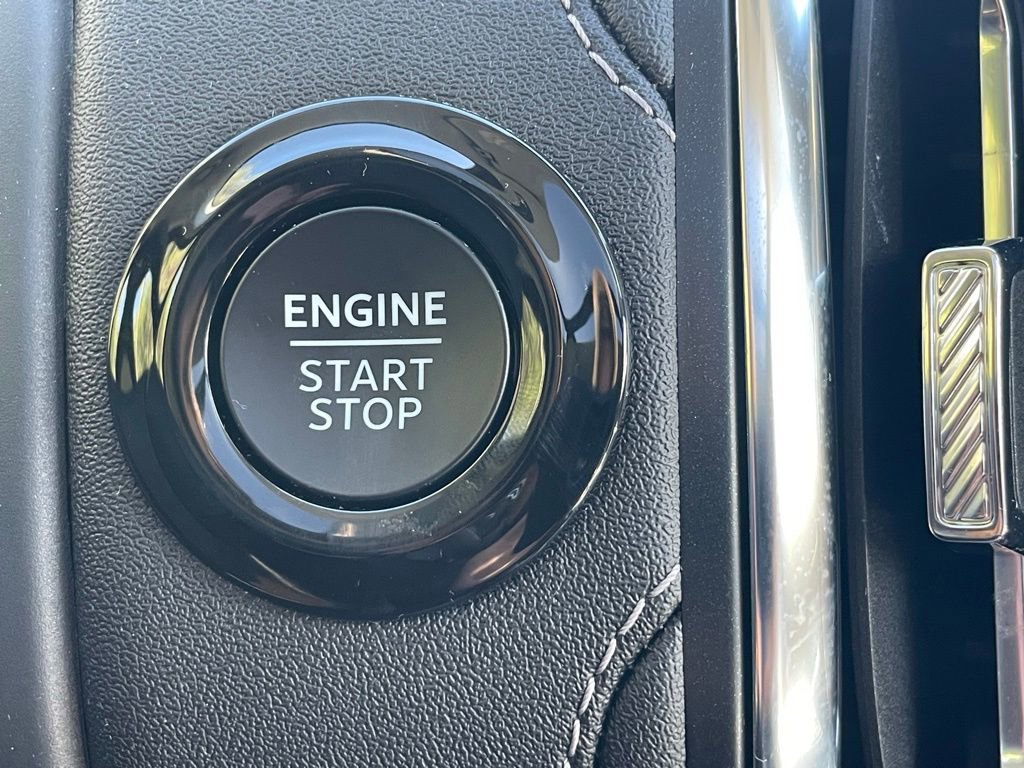 Used 2025 Ford Expedition Platinum w/ Platinum Ultimate Package AWD/4WD image 45