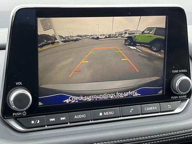 Used 2025 Nissan Rogue SV image 35