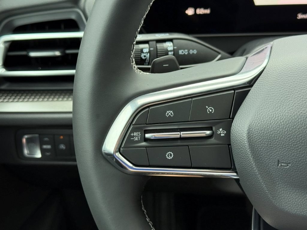 New 2026 Chevrolet Traverse LT w/ Driver Confidence Package FWD image 26