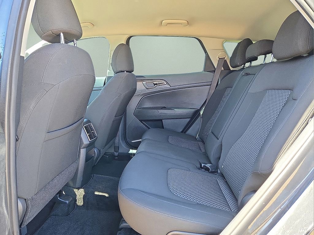 Used 2024 Kia Sportage LX image 14