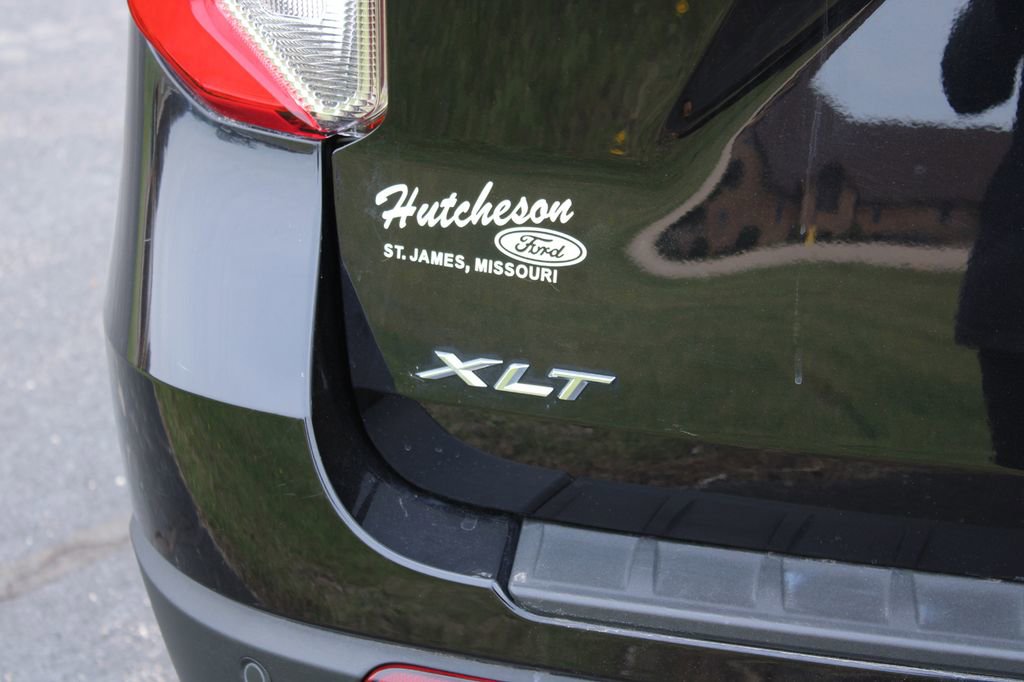 Used 2024 Ford Explorer XLT w/ Equipment Group 202A image 9