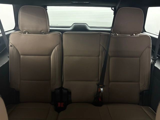 Used 2024 Chevrolet Suburban Premier image 12