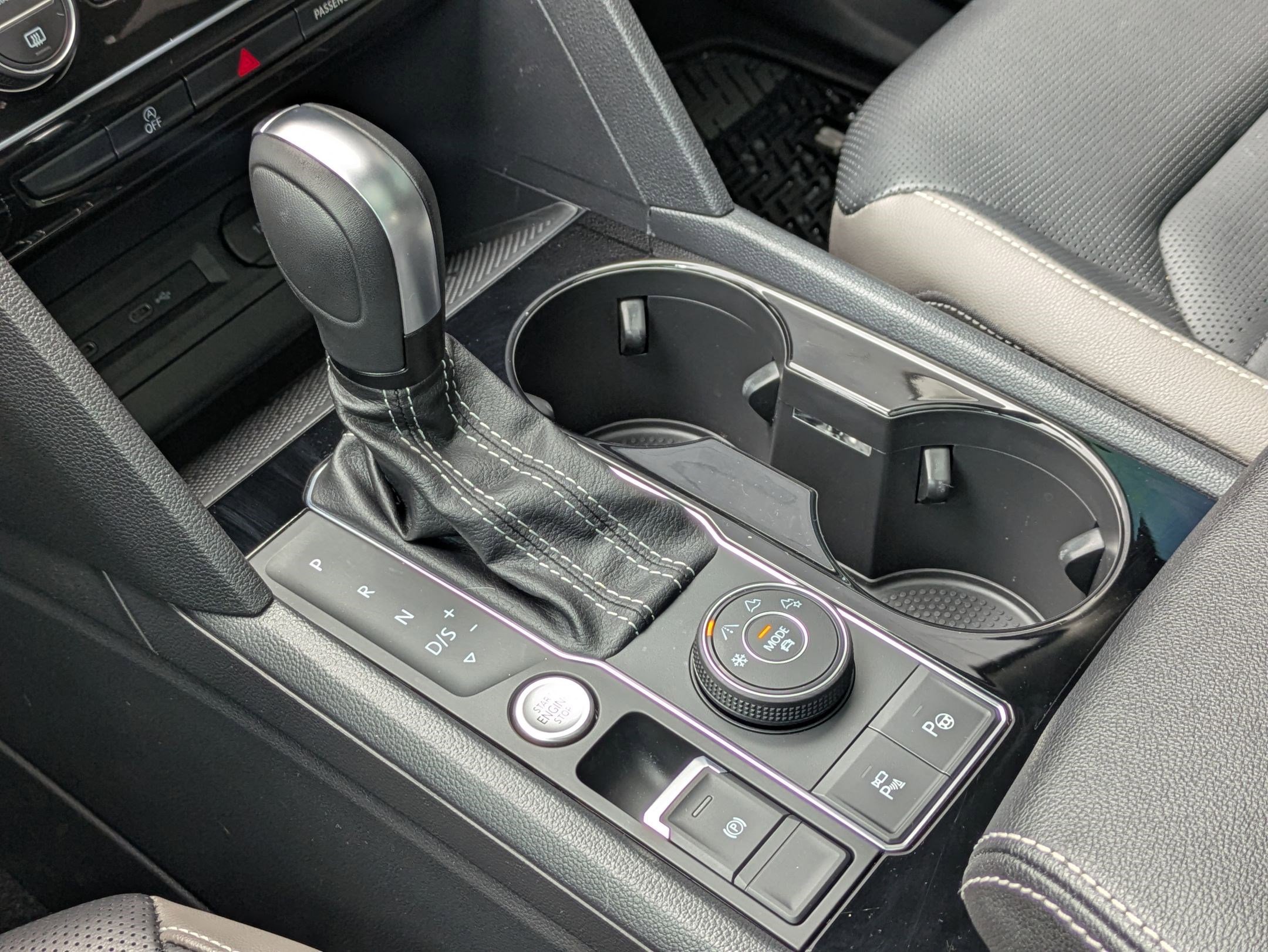 Used 2022 Volkswagen Atlas SEL Premium image 20