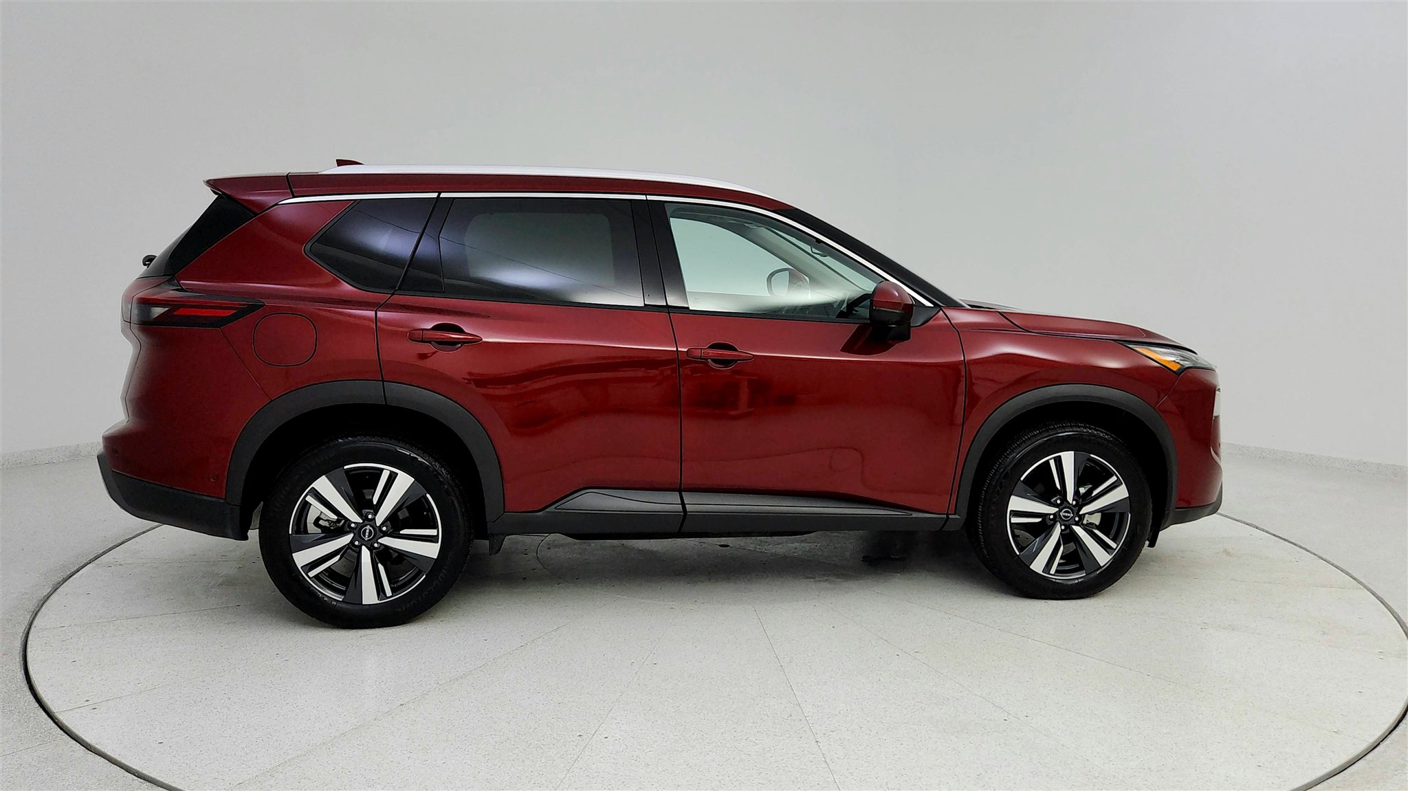 Used 2024 Nissan Rogue SL w/ SL Premium Package image 5