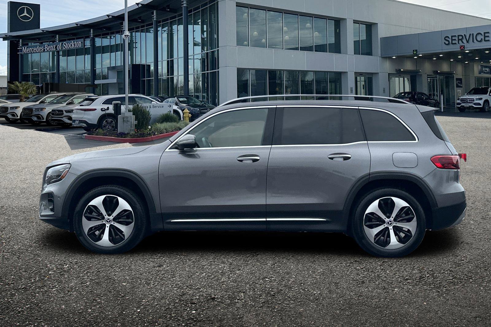 Certified 2025 Mercedes-Benz GLB 250 4MATIC image 7