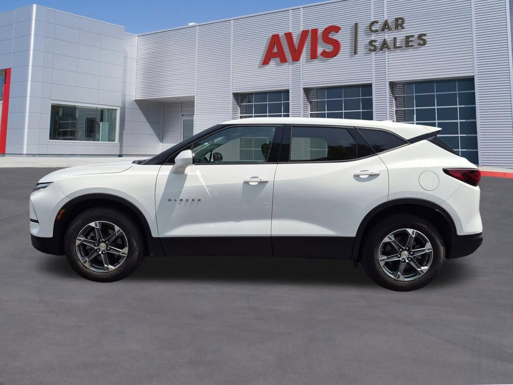 Used 2025 Chevrolet Blazer LT AWD/4WD image 10