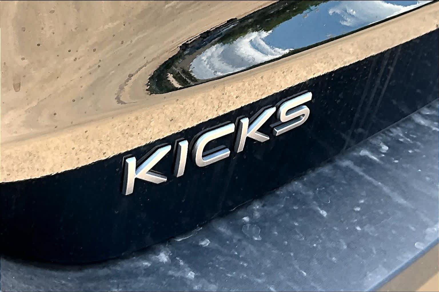 New 2027 Nissan Kicks SV FWD image 8