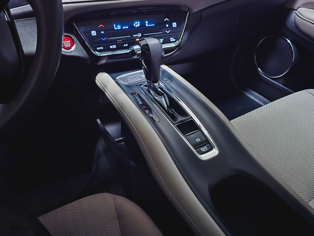 Used 2016 Honda HR-V EX image 29