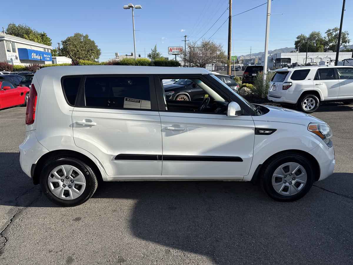 Used 2013 Kia Soul FWD image 5