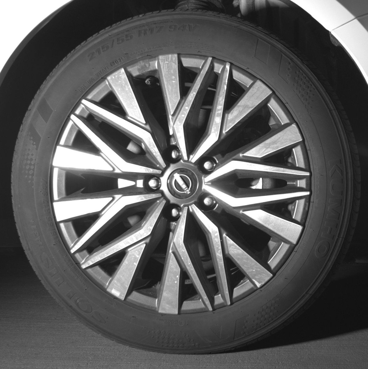 Used 2025 Nissan Altima 2.5 SV image 13