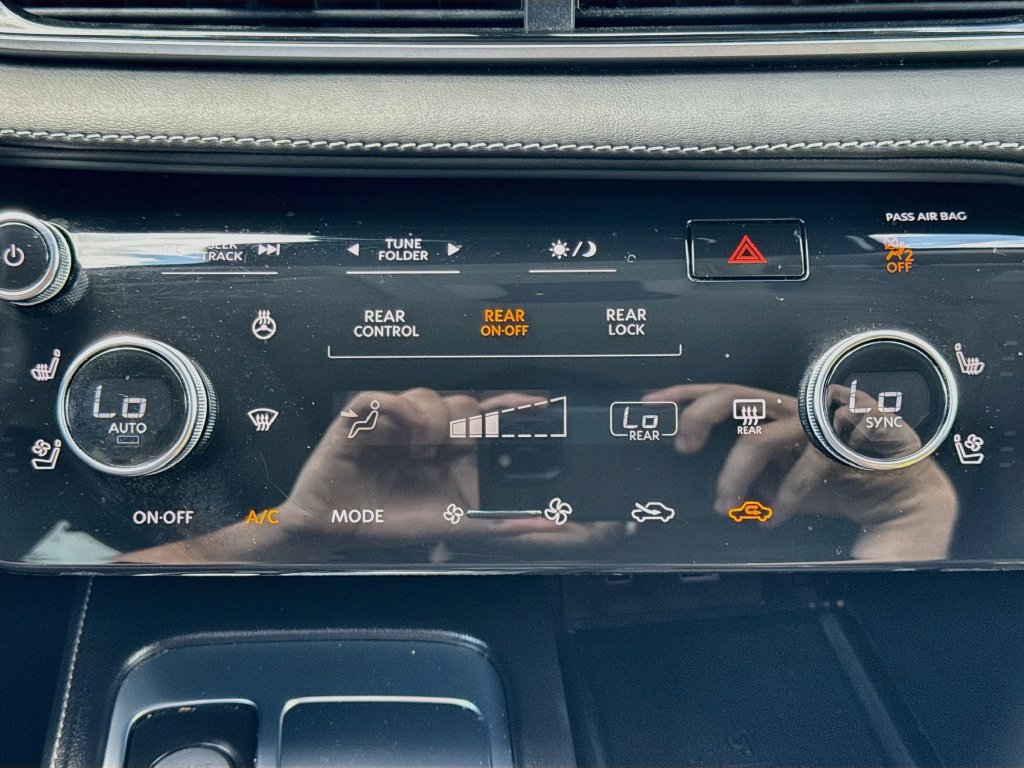 Certified 2023 INFINITI QX60 Luxe w/ Performance Audio Package AWD/4WD image 17