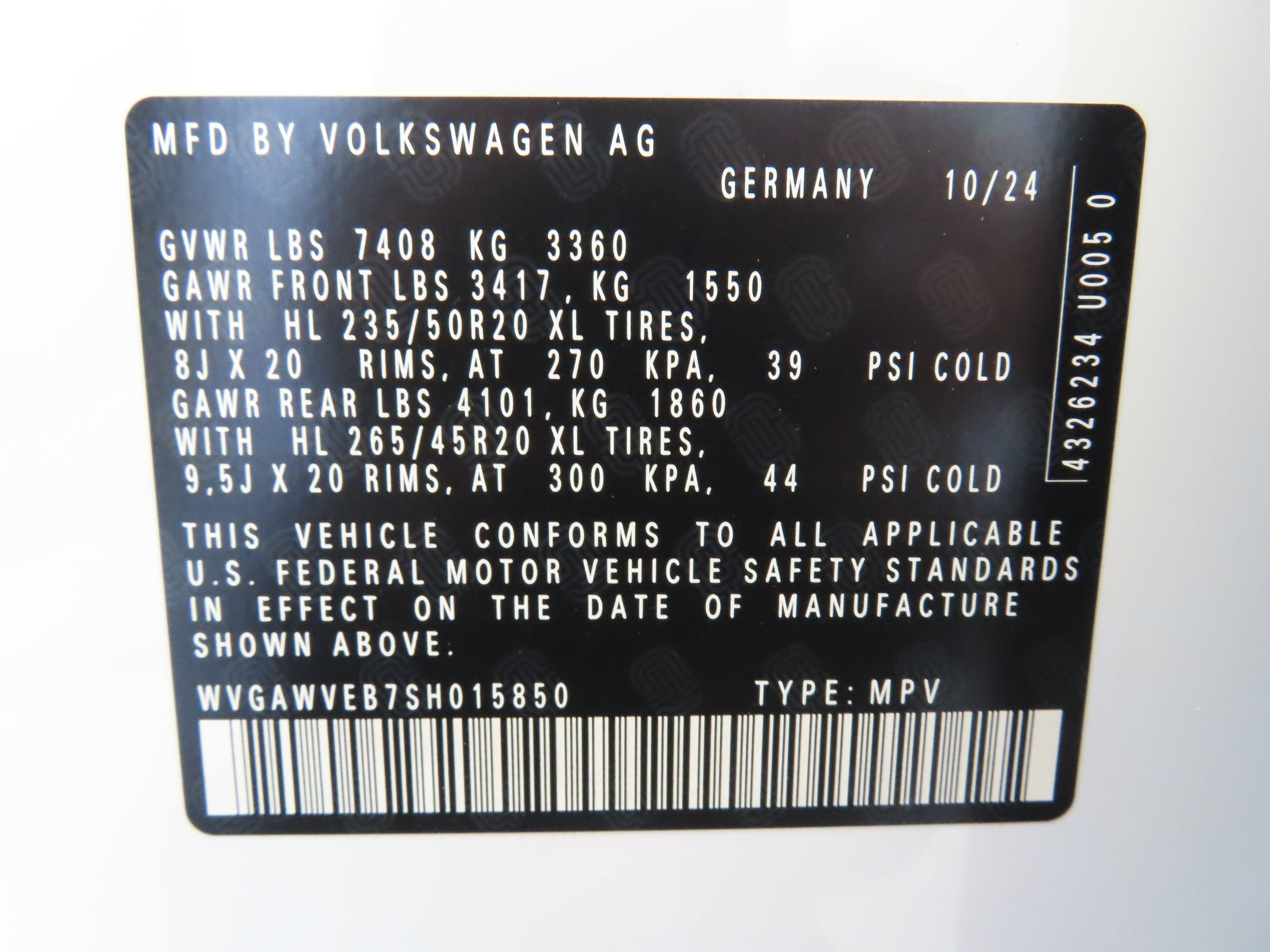 New 2025 Volkswagen ID. Buzz Pro S image 43