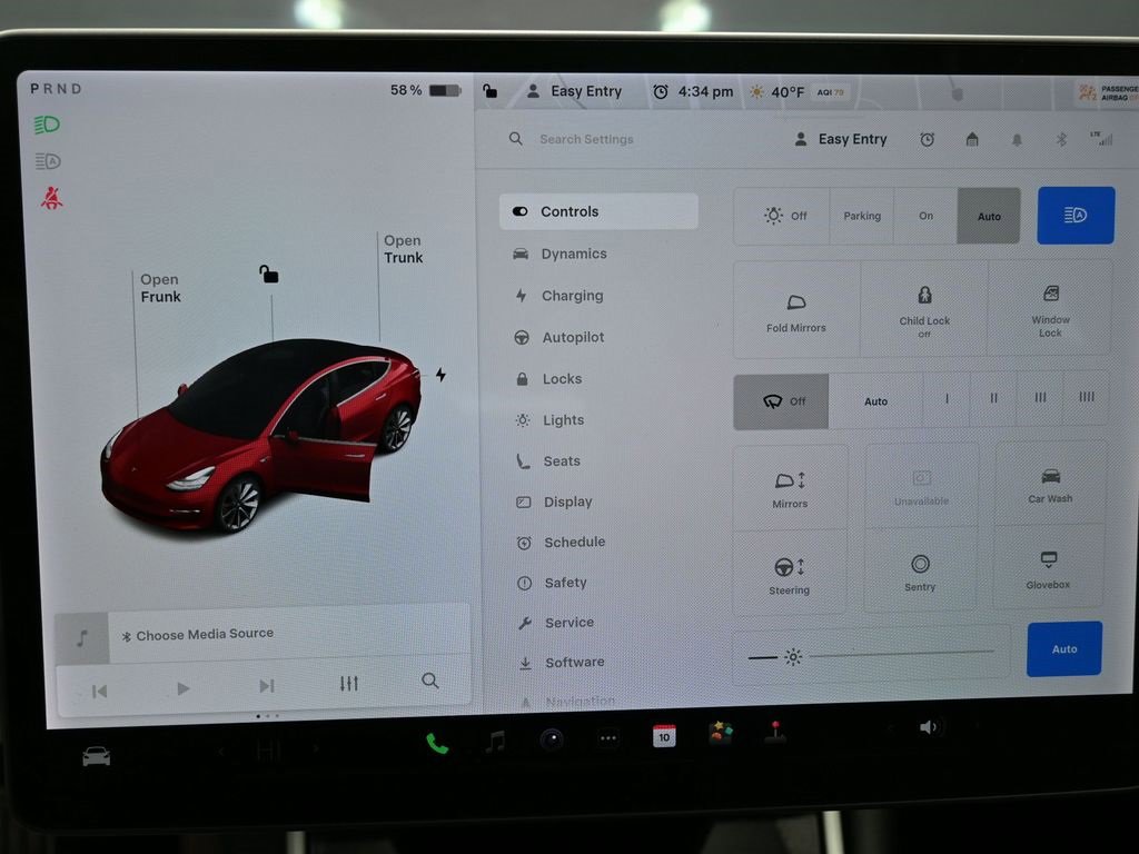 Used 2020 Tesla Model 3 Standard Range Plus image 23