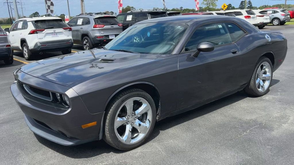 Used 2014 Dodge Challenger SXT Plus RWD image 4