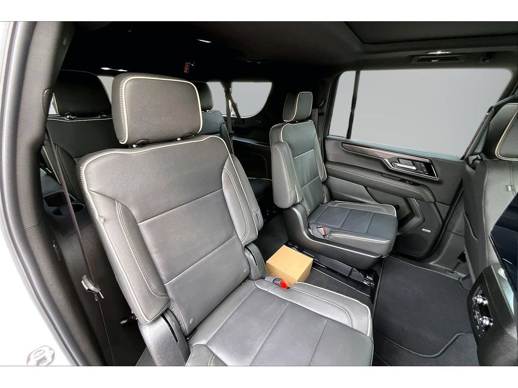 New 2026 GMC Yukon XL Elevation w/ Elevation Premium Package AWD/4WD image 9