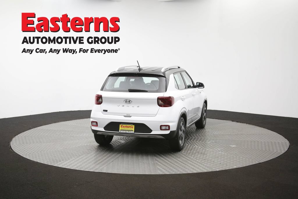 Used 2025 Hyundai Venue Limited FWD image 38