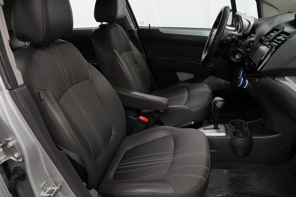 Used 2015 Chevrolet Spark LT FWD image 44