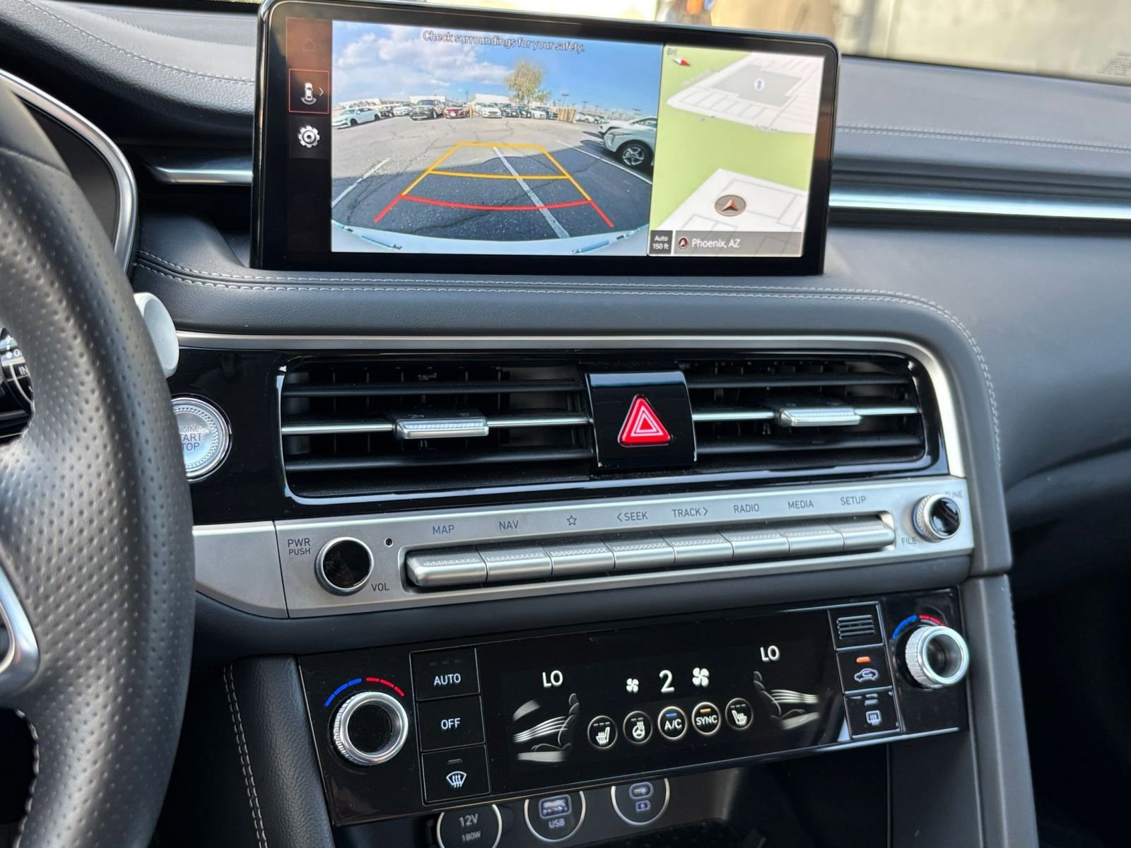 Used 2025 Genesis G70 2.5T image 17