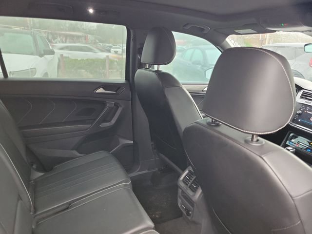 Used 2023 Volkswagen Tiguan SE R-Line image 30