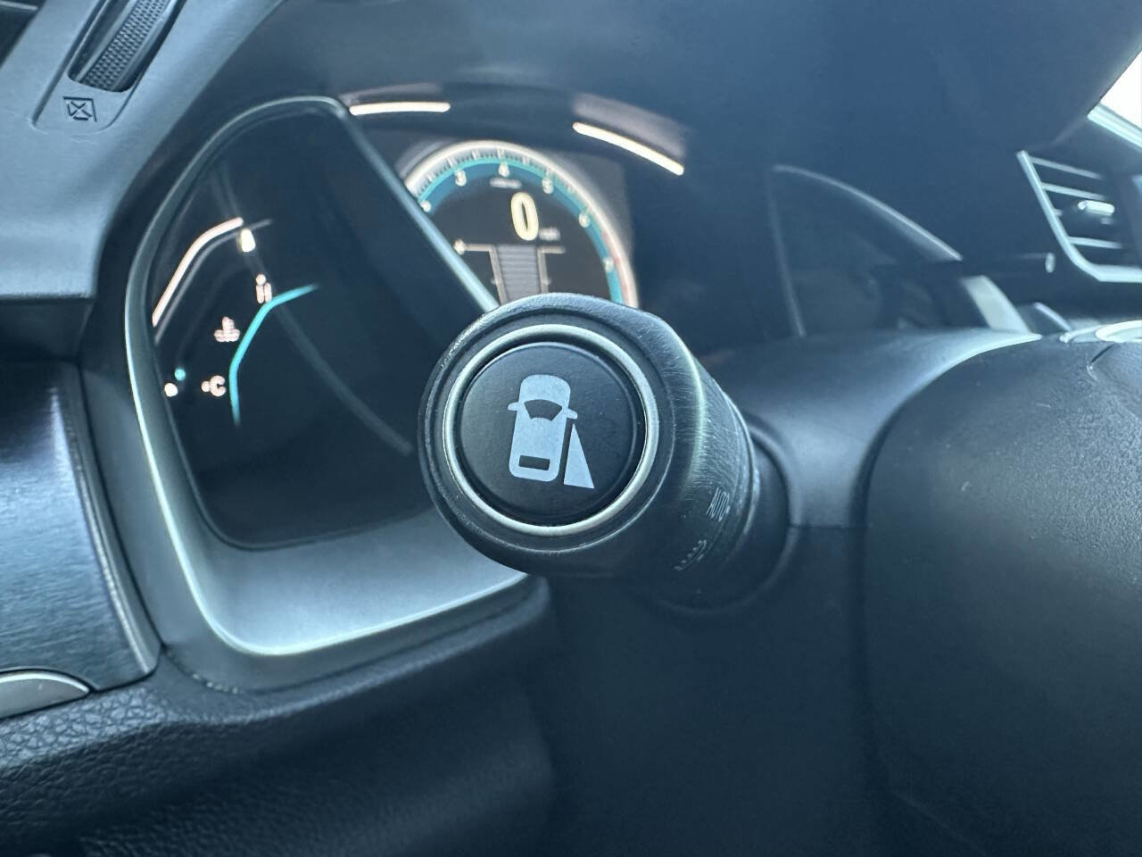 Used 2017 Honda Civic EX-L image 25