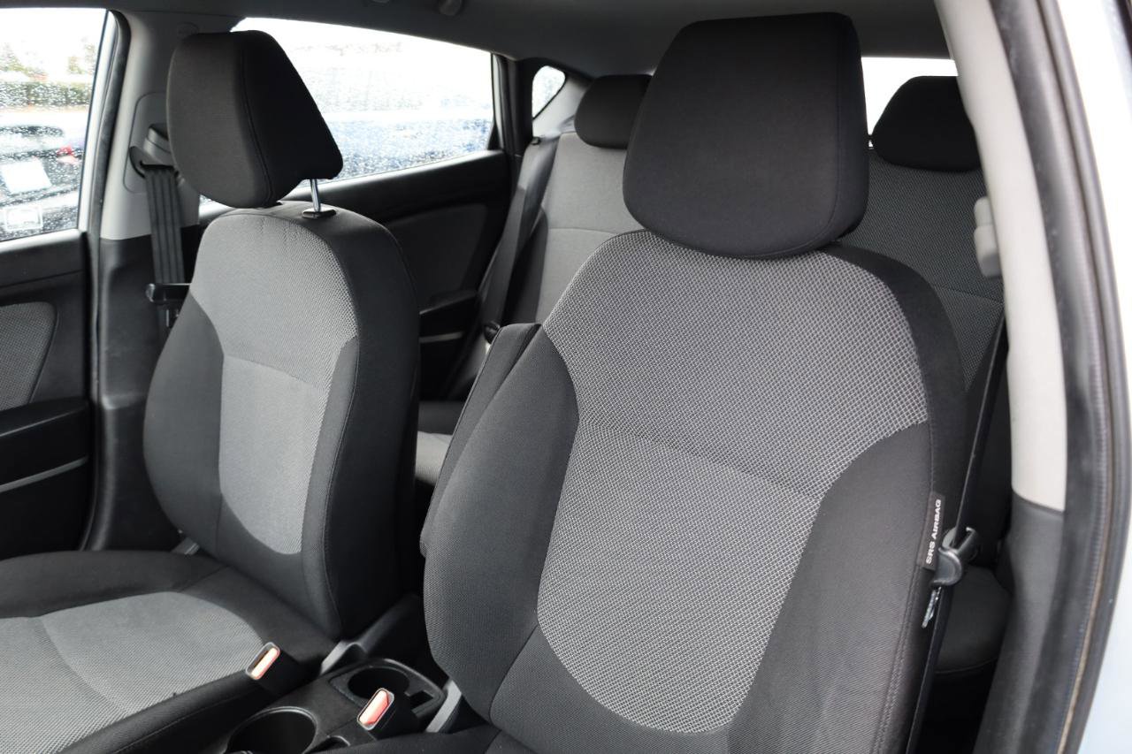 Used 2013 Hyundai Accent GS image 5