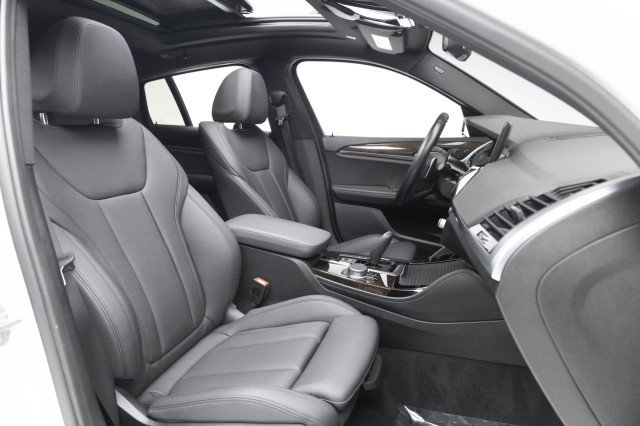 Used 2019 BMW X4 xDrive30i w/ Convenience Package image 4