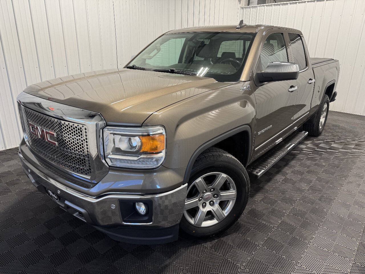 Used 2015 GMC Sierra 1500 SLT w/ SLT Preferred Package AWD/4WD image 43