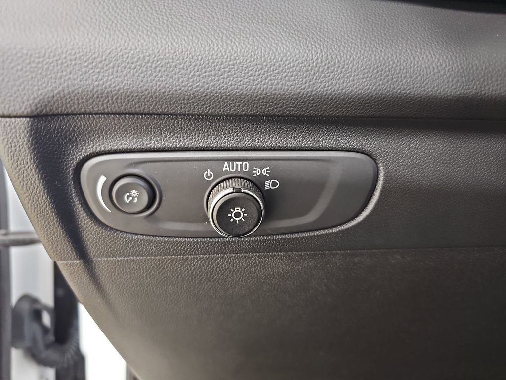 Certified 2023 Buick Envision Essence image 31