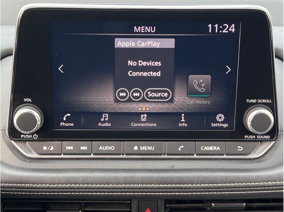 Used 2024 Nissan Rogue S image 11