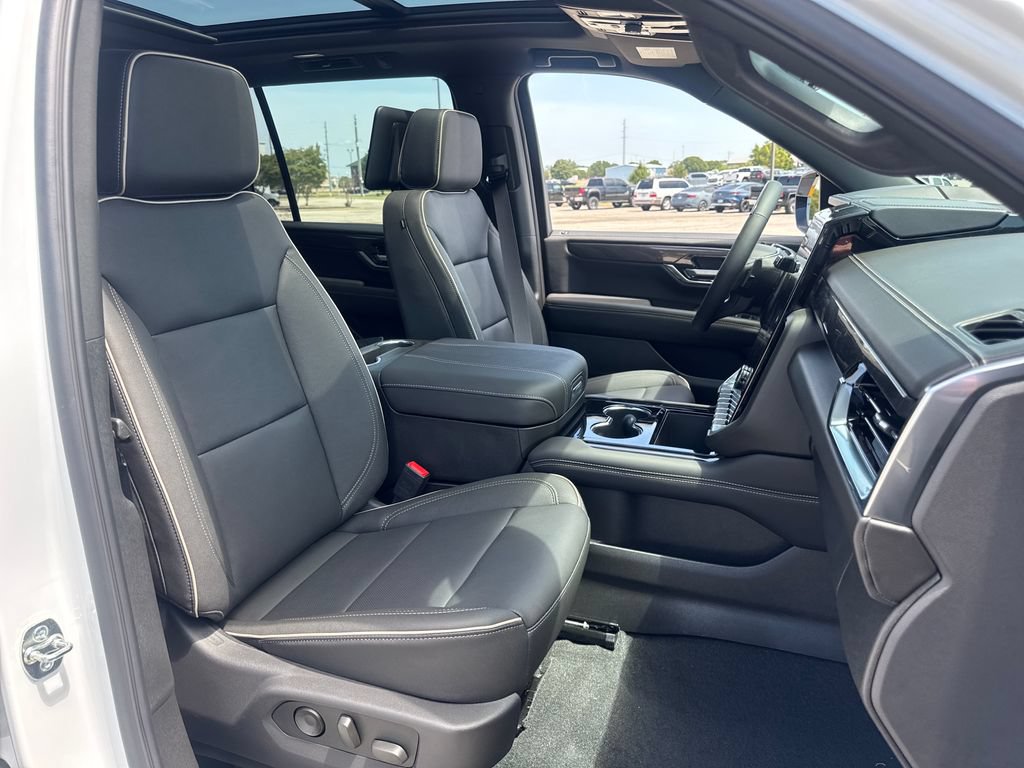 New 2026 GMC Yukon XL Elevation w/ Elevation Premium Package AWD/4WD image 11