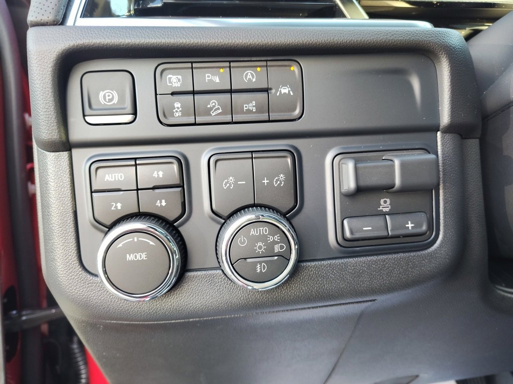 New 2026 Chevrolet Suburban Premier image 23