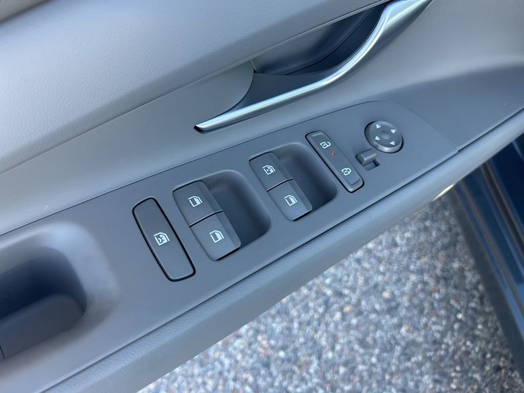 New 2026 Hyundai Elantra Sport image 9