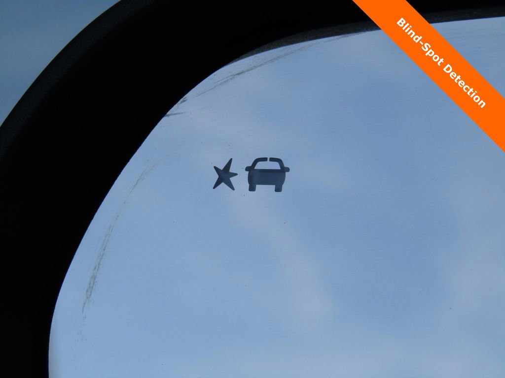 Used 2026 Chevrolet Equinox LT w/ Convenience Package II image 7