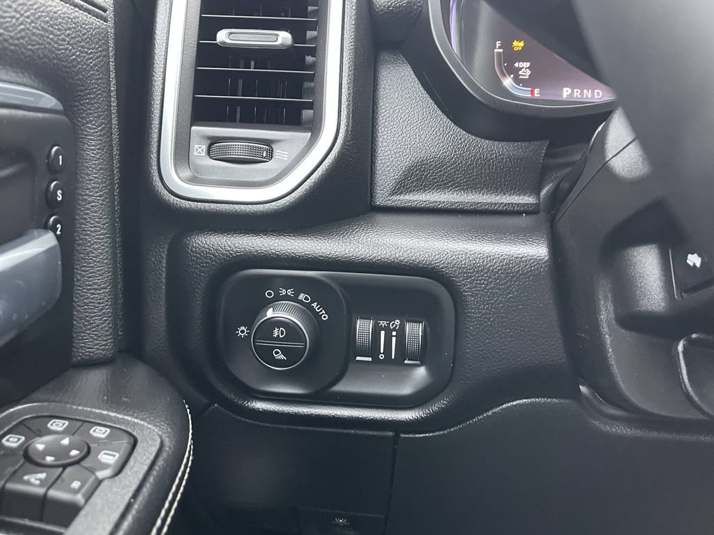 New 2026 RAM 2500 Laramie w/ Night Edition AWD/4WD image 33