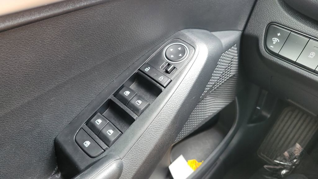 Used 2022 Kia Seltos LX image 32